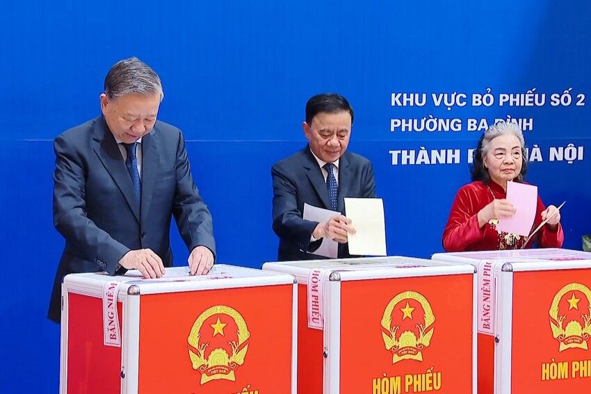 Tổng Bí thư Tô Lâm tham gia bầu cử tại phường Ba Đình, Hà Nội