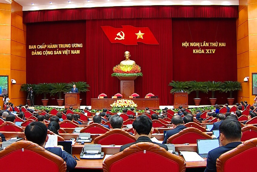 Bế mạc Hội nghị TW lần thứ 2: Thống nhất cao về những vấn đề lớn, hệ trọng