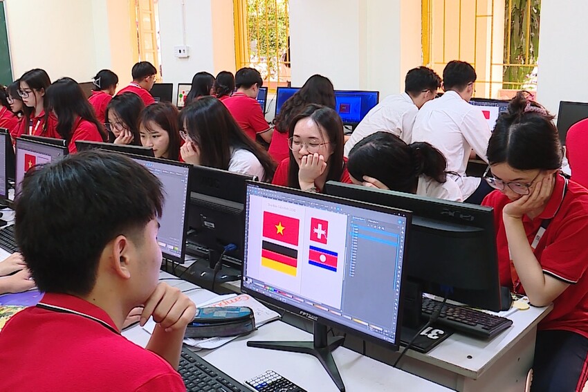 [Megastory] Chuyển đổi số trong trường học: Linh hoạt, nhân văn và không để học sinh bị bỏ lại phía sau