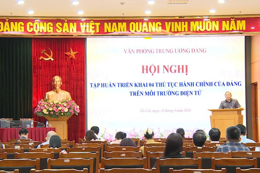Tập huấn triển khai 4 thủ tục hành chính của Đảng trên môi trường điện tử