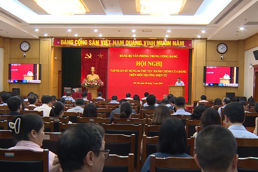 Nâng cao kỹ năng số cho cán bộ, đảng viên trong thực hiện 4 thủ tục hành chính của Đảng trên môi trường điện tử