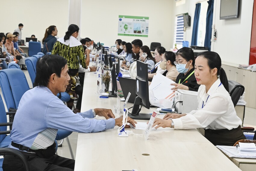 100 ngày xử lý dứt điểm các điểm nghẽn về chuyển đổi số trong hệ thống chính trị