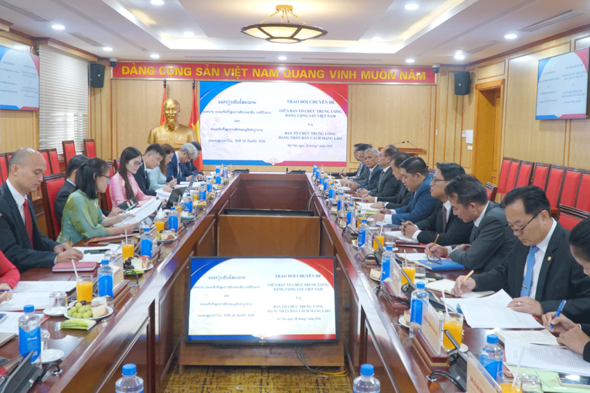 Việt Nam và Lào trao đổi kinh nghiệm về công tác tổ chức, xây dựng Đảng