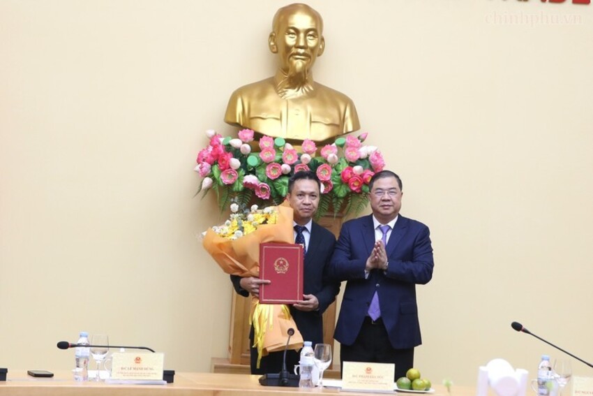 Phó Thủ tướng Thường trực Phạm Gia Túc trao Quyết định bổ nhiệm Thứ trưởng Bộ Công Thương