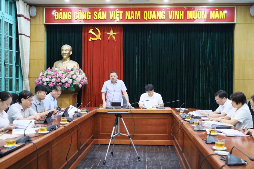 Đoàn kiểm tra của Đảng ủy Văn phòng Trung ương Đảng làm việc với Đảng ủy Cục Chuyển đổi số - Cơ yếu