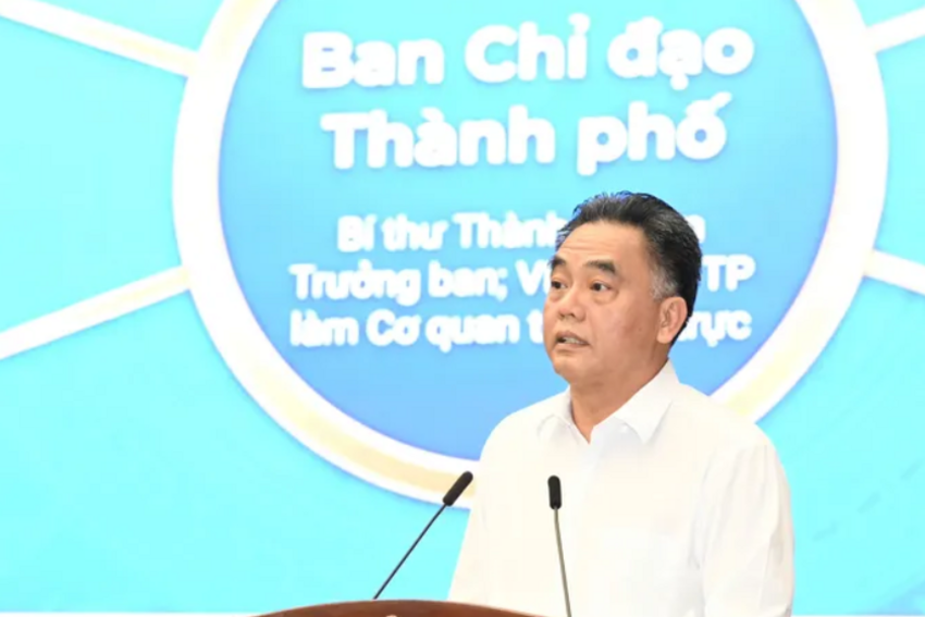 Thành phố Hồ Chí Minh triển khai thực hiện một số nghị quyết, chỉ thị của Bộ Chính trị