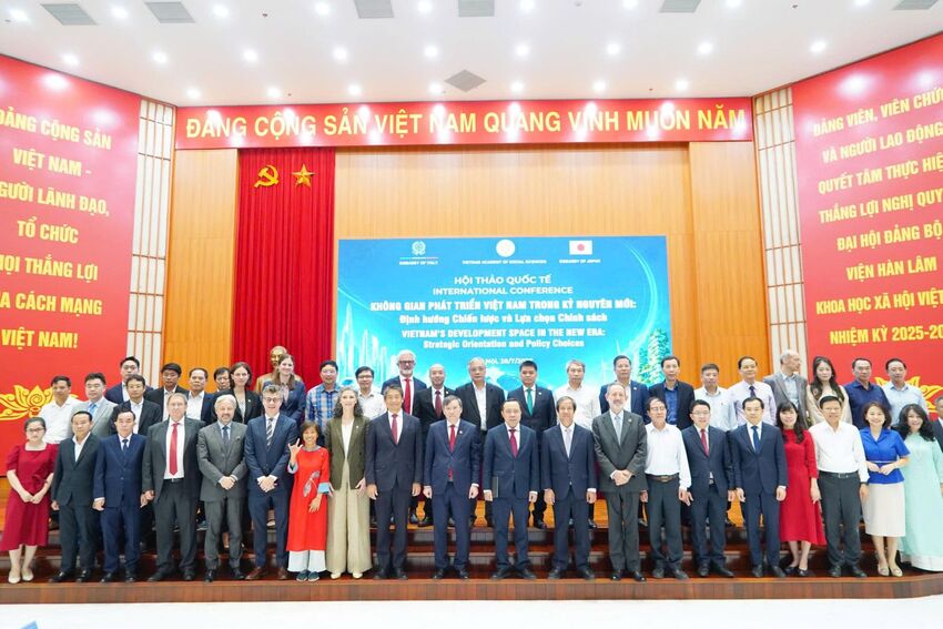 Hội thảo quốc tế “Không gian phát triển Việt Nam trong kỷ nguyên mới: Định hướng chiến lược và lựa chọn chính sách”