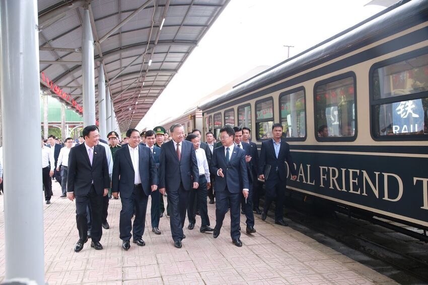 [Ảnh] Tổng Bí thư làm việc về tình hình triển khai hợp tác kết nối đường sắt Việt Nam - Trung Quốc