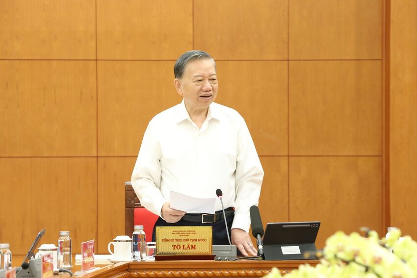 [Ảnh] Tổng Bí thư, Chủ tịch nước Tô Lâm chủ trì cuộc làm việc đánh giá kết quả 1 năm thực hiện Nghị quyết số 71-NQ/TW