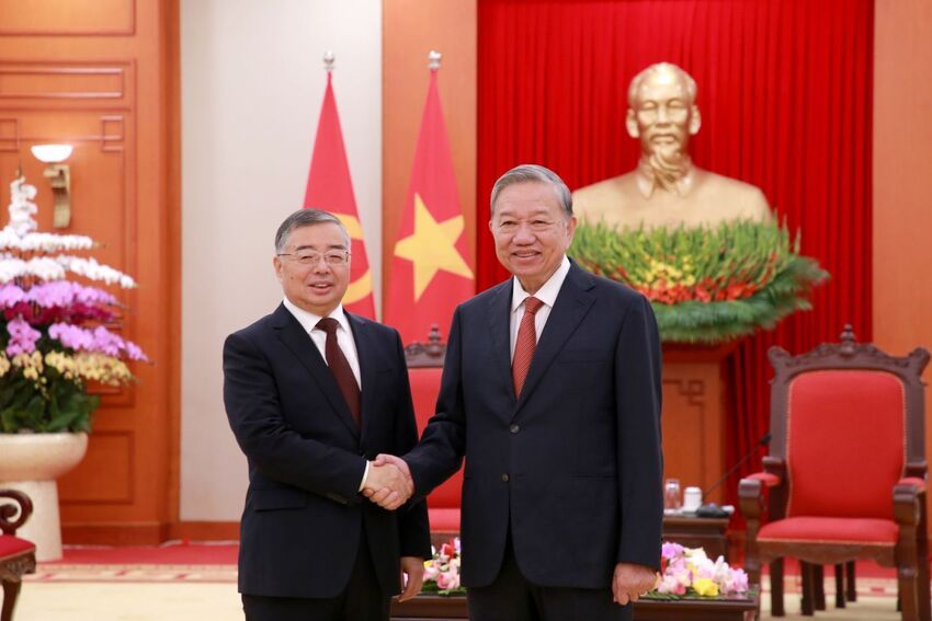 Ảnh: Tổng Bí thư Tô Lâm tiếp Trưởng Ban Tuyên truyền Trung ương Đảng Cộng sản Trung Quốc