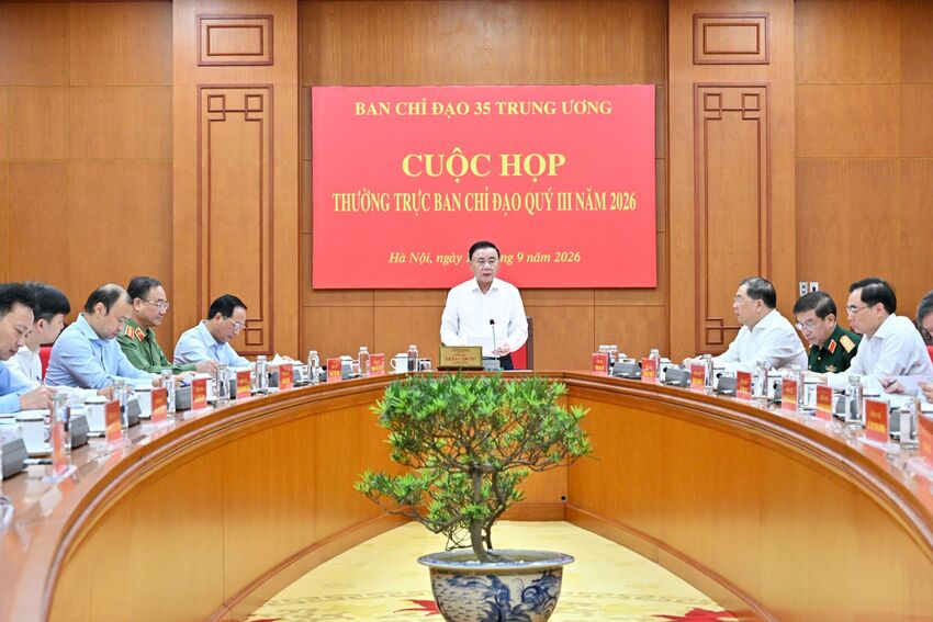 [Ảnh] Đồng chí Thường trực Ban Bí thư Trần Cẩm Tú chủ trì cuộc họp Thường trực Ban Chỉ đạo 35 Trung ương quý III năm 2026