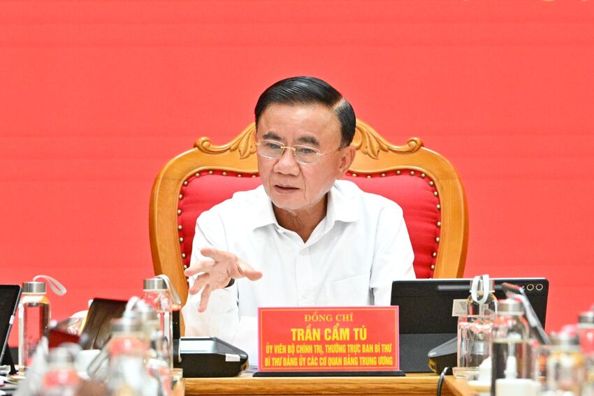 [Ảnh] Đồng chí Thường trực Ban Bí thư Trần Cẩm Tú chủ trì Hội nghị Ban Thường vụ Đảng ủy các cơ quan Đảng Trung ương tháng 9