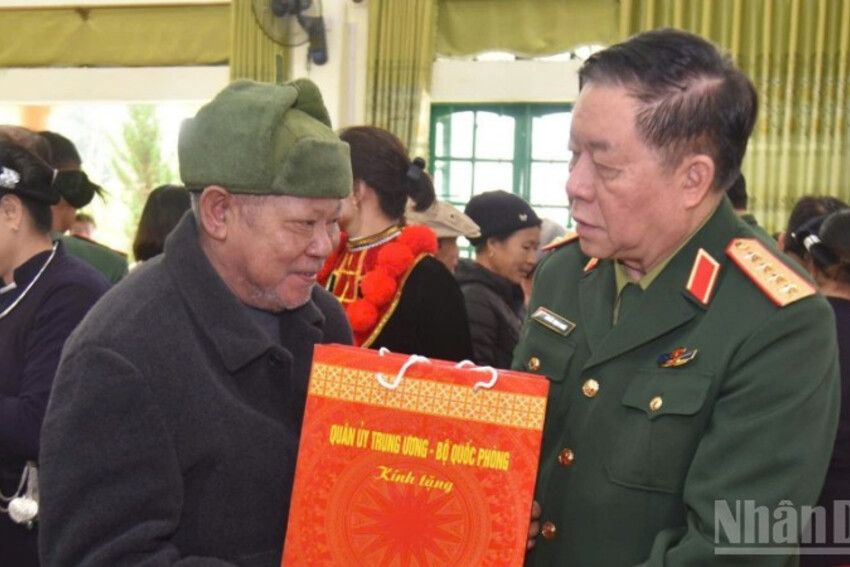 Đại tướng Nguyễn Trọng Nghĩa thăm và làm việc tại tỉnh Cao Bằng