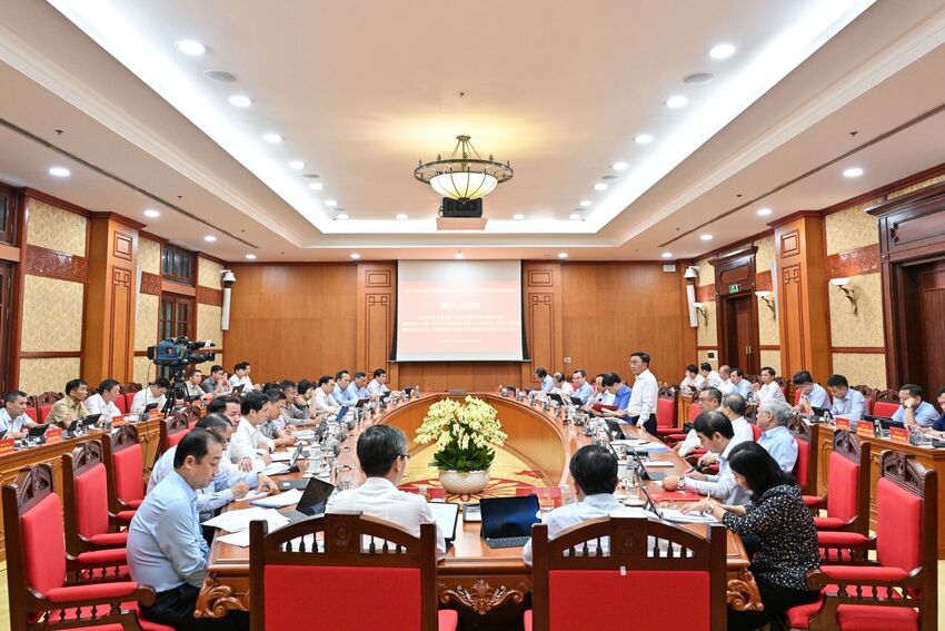 Thông báo kết luận của Ban Chỉ đạo Chuyển đổi số trong các cơ quan đảng tại Hội nghị sơ kết 6 tháng đầu năm và triển khai nhiệm vụ trọng tâm 6 tháng cuối năm 2026