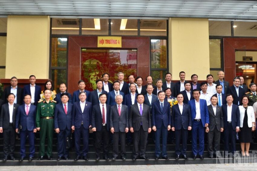 Nâng tầm vai trò là cơ quan nghiên cứu và tư vấn chiến lược của Đảng về công tác lý luận