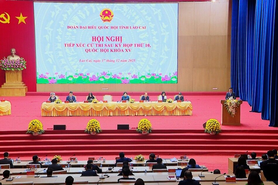 Không vì lý do thực hiện sáp nhập, hợp nhất mà đình trệ hoặc chậm trễ trong phục vụ Nhân dân