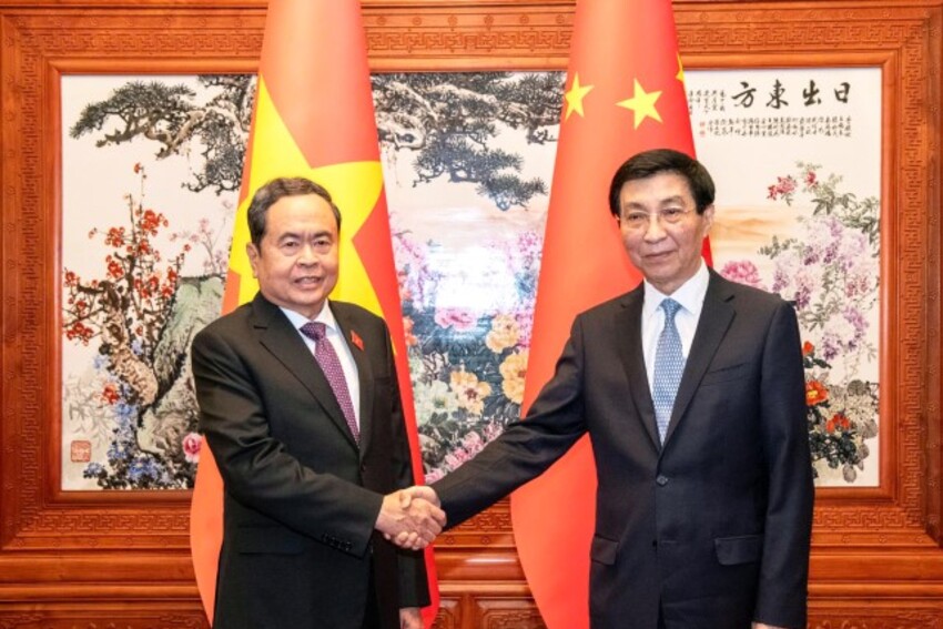 Chủ tịch Quốc hội Trần Thanh Mẫn hội kiến Chủ tịch Chính hiệp toàn quốc Trung Quốc Vương Hộ Ninh