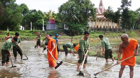 Công an nhân dân vì nhân dân phục vụ 