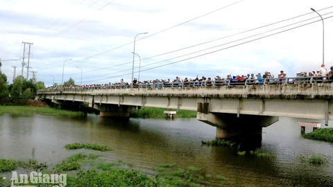Mở cống Tha La - Trà Sư, mực nước nội đồng dự kiến tăng 0,5m