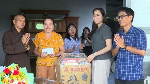 Xã U Minh Thượng bàn giao 2 căn nhà Đại đoàn kết