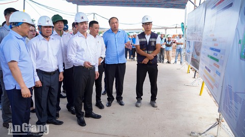 Tăng cường lãnh đạo, đẩy nhanh chuẩn bị APEC 2027 tại Phú Quốc