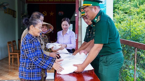 Đưa pháp luật đến với người dân biên giới