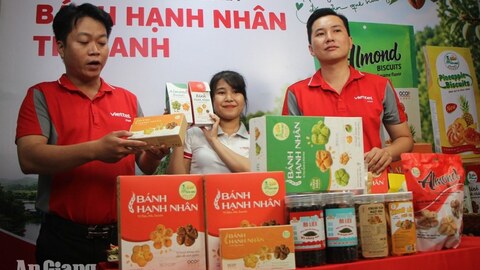 Bánh hạnh nhân OCOP 4 sao Chợ Mới lên TikTok