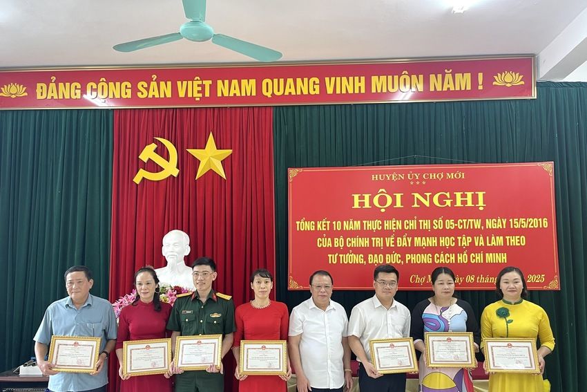 Huyện Chợ Mới tổng kết 10 năm thực hiện Chỉ thị số 05-CT/TW của Bộ Chính trị