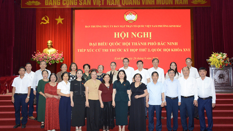 Đoàn đại biểu Quốc hội thành phố Bắc Ninh tiếp xúc cử tri phường Kinh Bắc