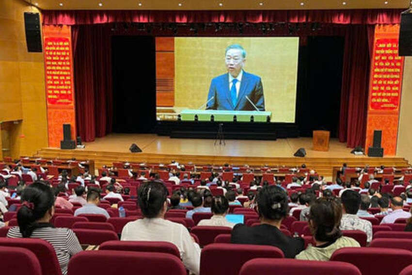 Hội nghị toàn quốc quán triệt, triển khai thực hiện Nghị quyết số 66-NQ/TW và Nghị quyết số 68-NQ/TW của Bộ Chính trị