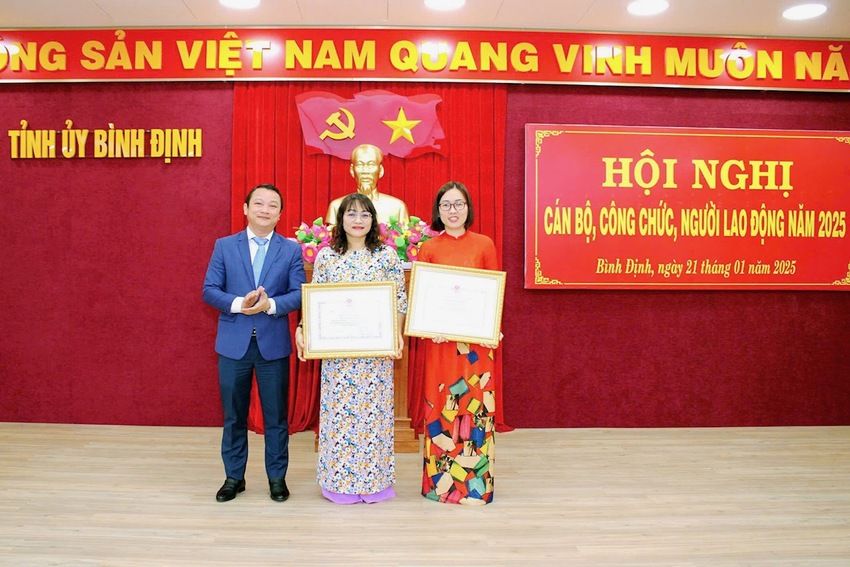 Văn phòng Tỉnh ủy tổ chức Hội nghị Cán bộ, công chức và người lao động năm 2025