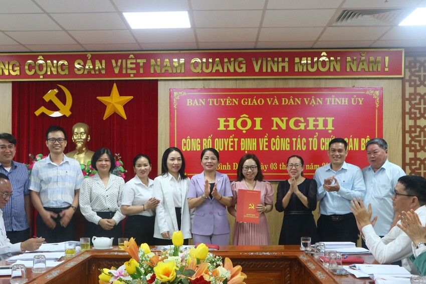 Ban Tuyên giáo và Dân vận Tỉnh ủy công bố Quyết định về công tác tổ chức, cán bộ