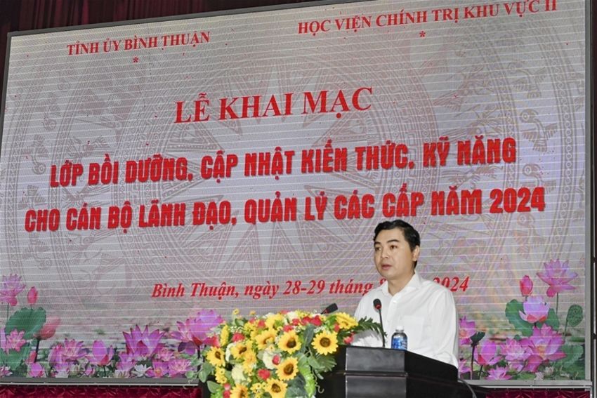 KHAI MẠC LỚP BỒI DƯỠNG, CẬP NHẬT KIẾN THỨC, KỸ NĂNG ĐỐI VỚI CÁN BỘ LÃNH ĐẠO, QUẢN LÝ CÁC CẤP NĂM 2024