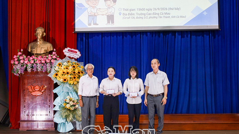 Chương trình "Mô tô học bổng" hỗ trợ học sinh, sinh viên khó khăn