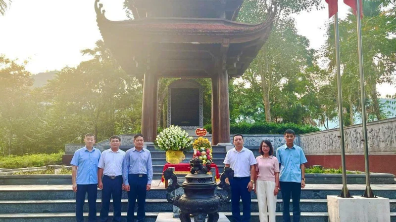 Đẩy mạnh kiểm tra, giám sát, giữ vững kỷ cương, kỷ luật, góp phần xây dựng Đảng trong sạch, vững mạnh