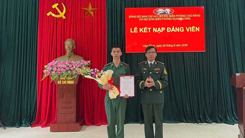 Kết nạp 35 đảng viên mới trong lực lượng Bộ đội Biên phòng