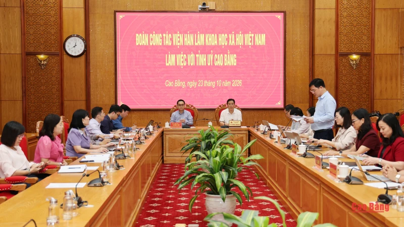 Phó Bí thư Tỉnh ủy Vũ Hồng Quang: Tạo điều kiện thuận lợi cán bộ nghiên cứu khoa học thực tế tại tỉnh