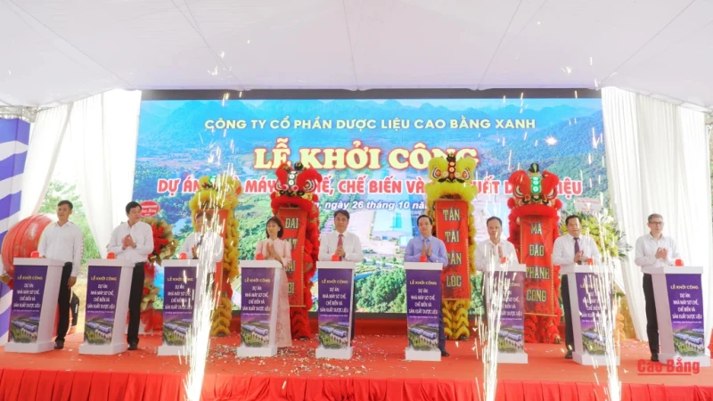 Đẩy nhanh tiến độ, sớm đưa Nhà máy sơ chế, chế biến và sản xuất dược liệu vào hoạt động