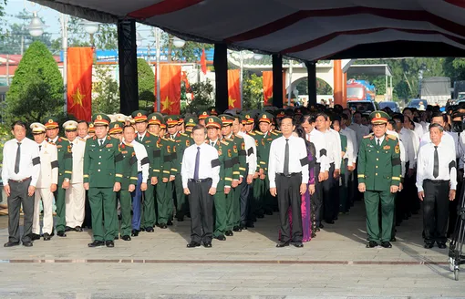 TP Cần Thơ tổ chức Lễ viếng, truy điệu và an táng 120 hài cốt liệt sĩ 