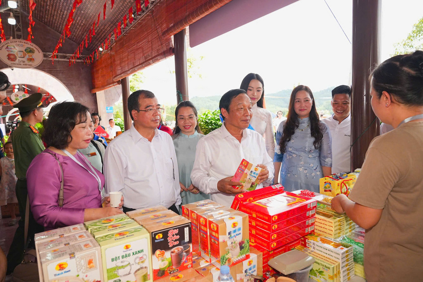 Khai mạc Tuần Văn hóa, Du lịch và Xúc tiến Thương mại Lễ hội Côn Sơn - Kiếp Bạc mùa Thu năm 2026