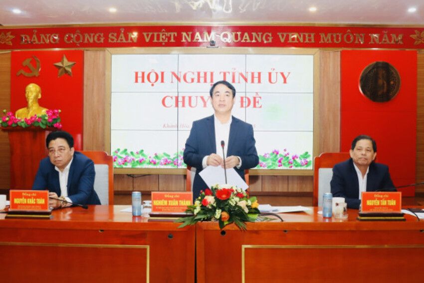 Hội nghị Tỉnh ủy chuyên đề về sắp xếp bộ máy của các tổ chức đảng và điều chỉnh, bổ sung phương án sắp xếp tổ chức bộ máy của hệ thống chính trị tỉnh