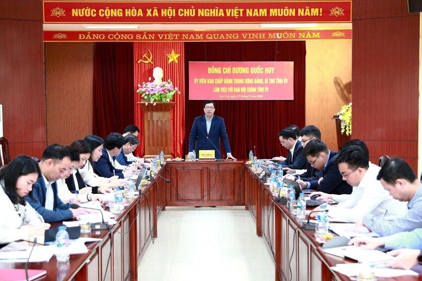 Đồng chí Dương Quốc Huy – Ủy viên Ban Chấp hành Trung ương Đảng, Bí thư Tỉnh ủy làm việc với Ban Nội chính Tỉnh ủy