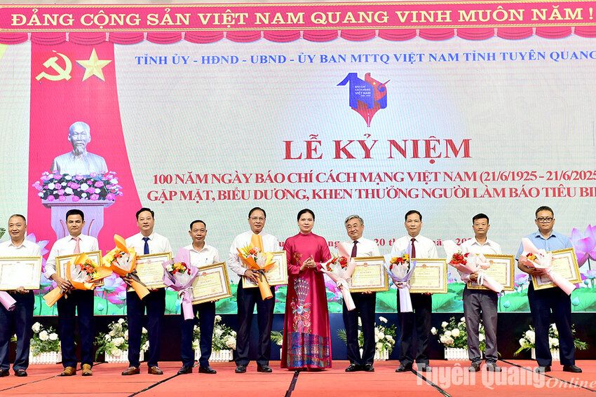 Lễ Kỷ niệm 100 năm Ngày Báo chí Cách mạng Việt Nam