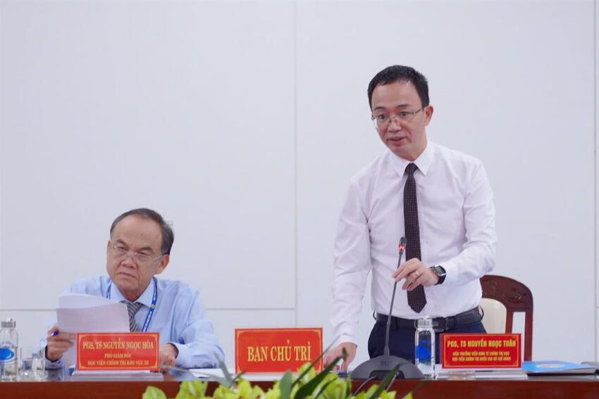 Tọa đàm khoa học “Các yếu tố ảnh hưởng đến việc xác lập mô hình tăng trưởng mới dựa trên khoa học, công nghệ, đổi mới sáng tạo và chuyển đổi số: Từ thực tiễn thành phố Đà Nẵng”