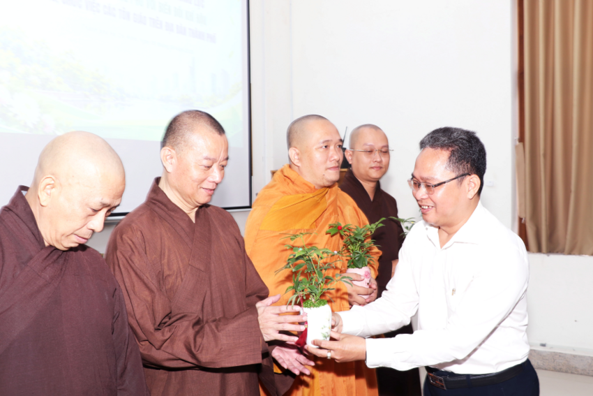 Thành phố Hồ Chí Minh: Tập huấn nâng cao năng lực bảo vệ môi trường, ứng phó biến đổi khí hậu cho các tôn giáo năm 2026