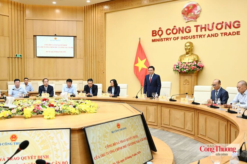 Công bố và trao Quyết định bổ nhiệm Thứ trưởng Bộ Công Thương