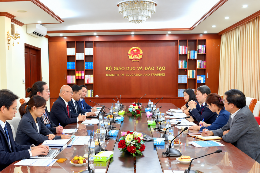 Thứ trưởng Phạm Quang Hưng tiếp Cố vấn đặc biệt Liên minh Nghị sĩ hữu nghị Nhật Bản - Việt Nam