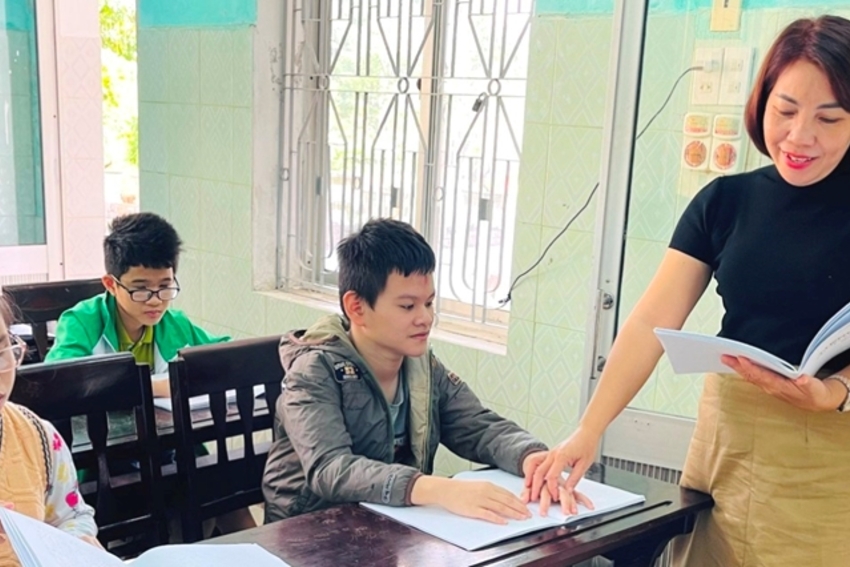 Lấy ý kiến quy định về chuyển đổi sang bản in chữ nổi Braille của sách giáo khoa dành cho học sinh khuyết tật nhìn