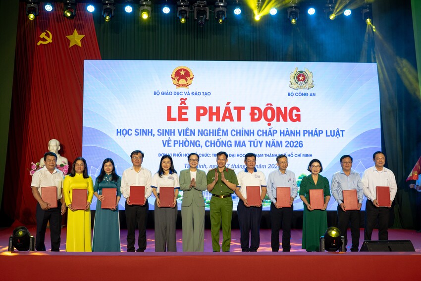 Phát động học sinh, sinh viên nghiêm chỉnh chấp hành pháp luật về phòng, chống ma tuý