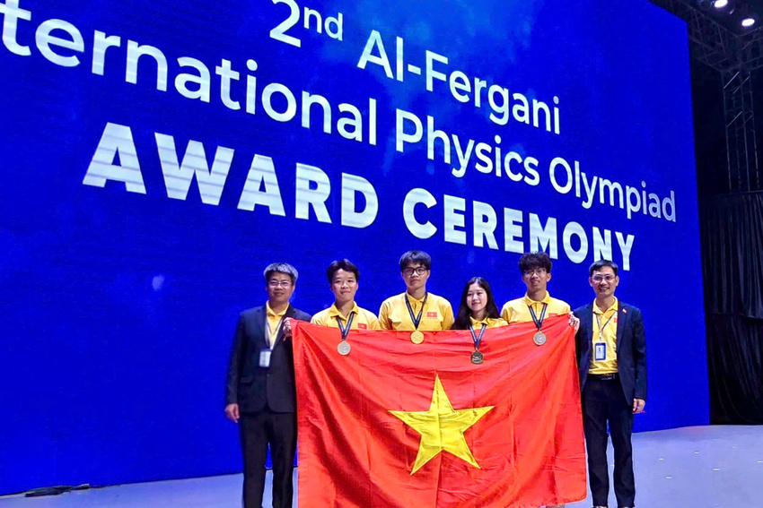 Cả 4 học sinh đoạt huy chương, Việt Nam đứng thứ 4 tại Olympic Vật lí quốc tế Al-Fergani năm 2026